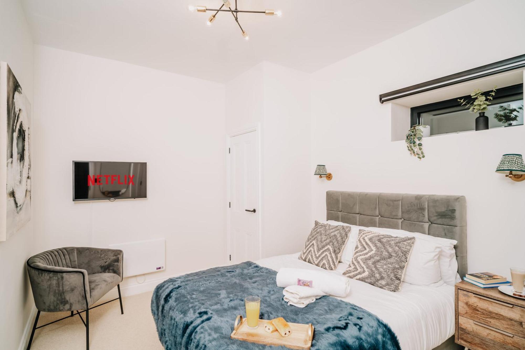 Apartment Historic Stunning Gem Parking Family Business