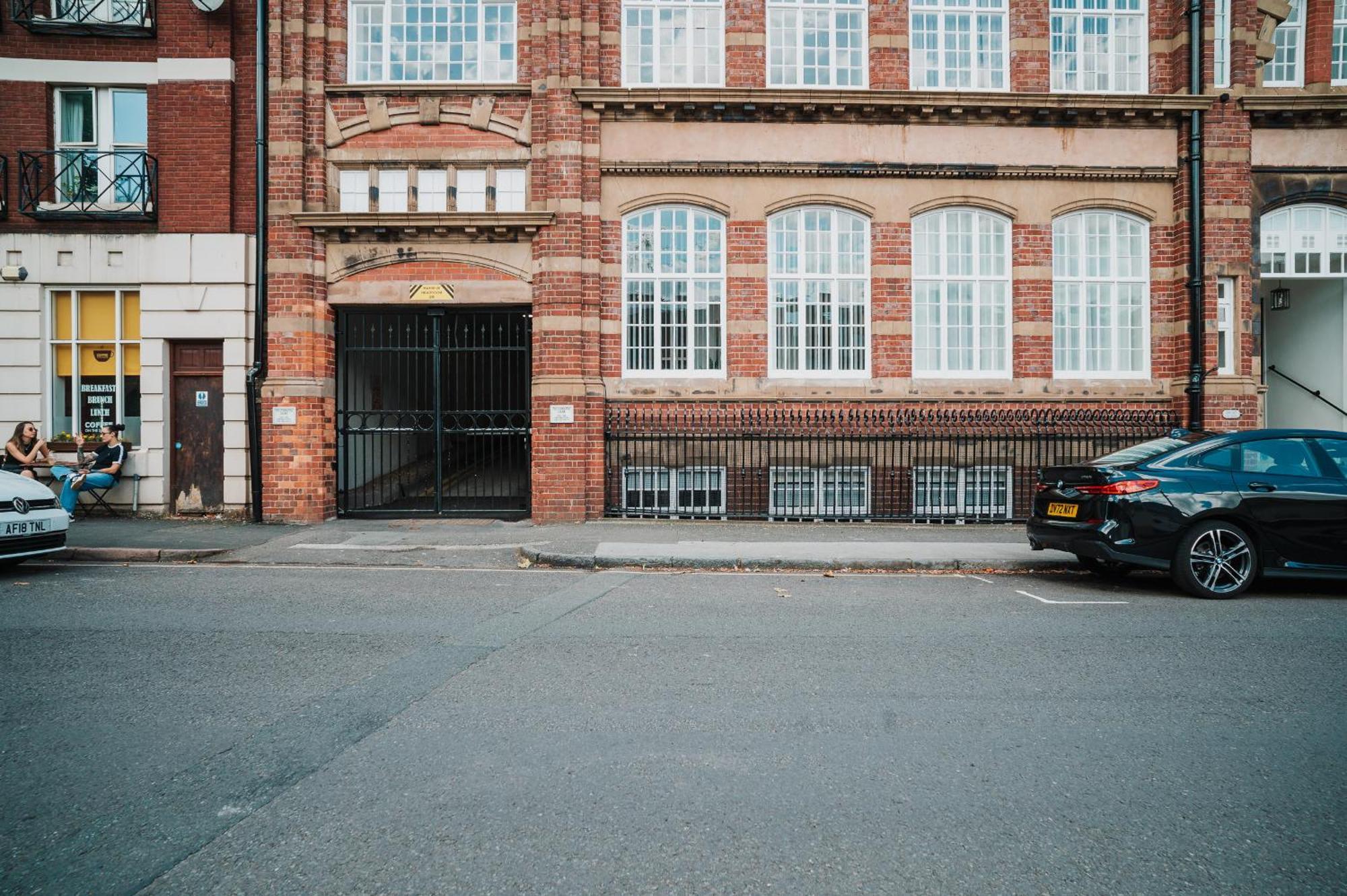 Historic Stunning Gem Parking Family Business Birmingham